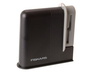 Fiskars Clip-Sharp™ Scissor Sharpener FSK859600